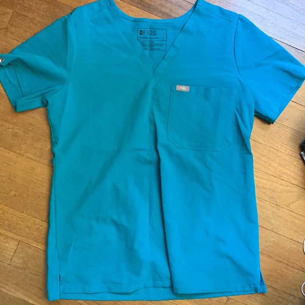 Figs women’s S top